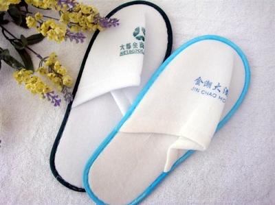 探索酒店一次性拖鞋的生产源头 华利旅游用品厂的品质与匠心